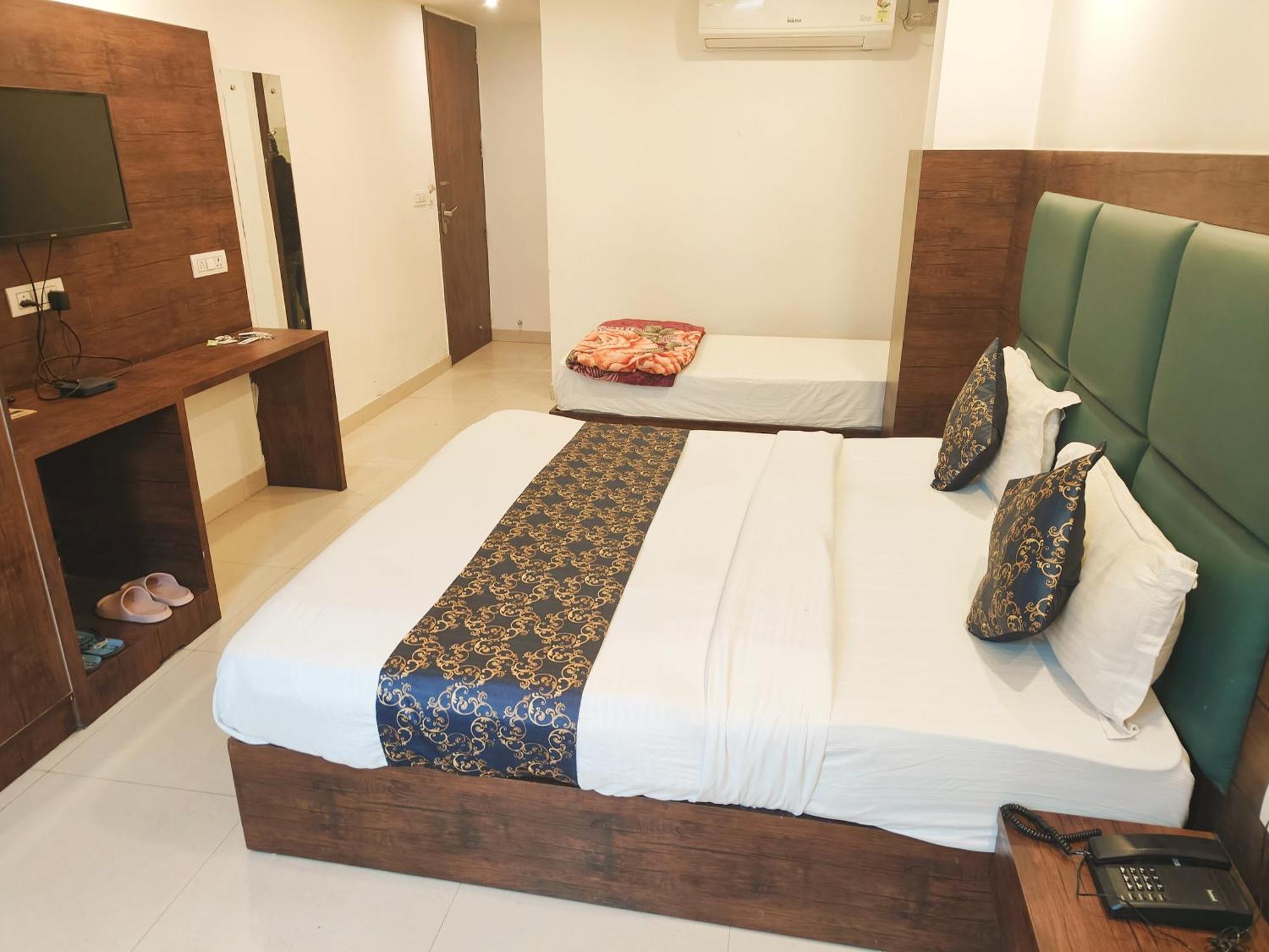 Mount Near Igi Airport Delhi Guest house